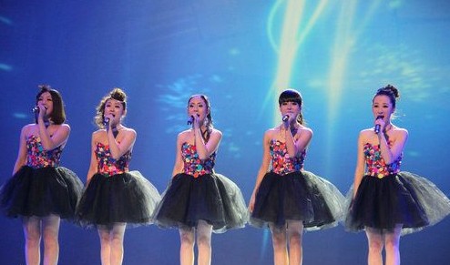 学员精彩表演中